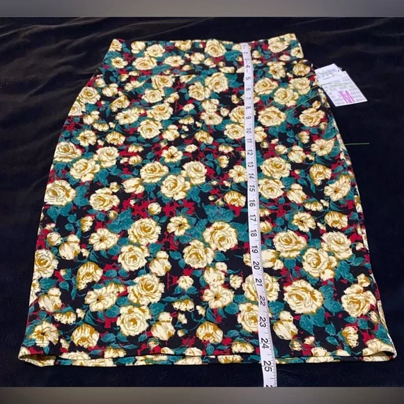 CLOSET CLEAN OUT ON ALL LULAROE MAKE OFFER BUNDLE NWT Medium HighWaist Stretch! - Picture 5 of 11